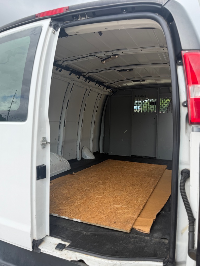 2020 Chevrolet Express Cargo Work Van - Photo 9